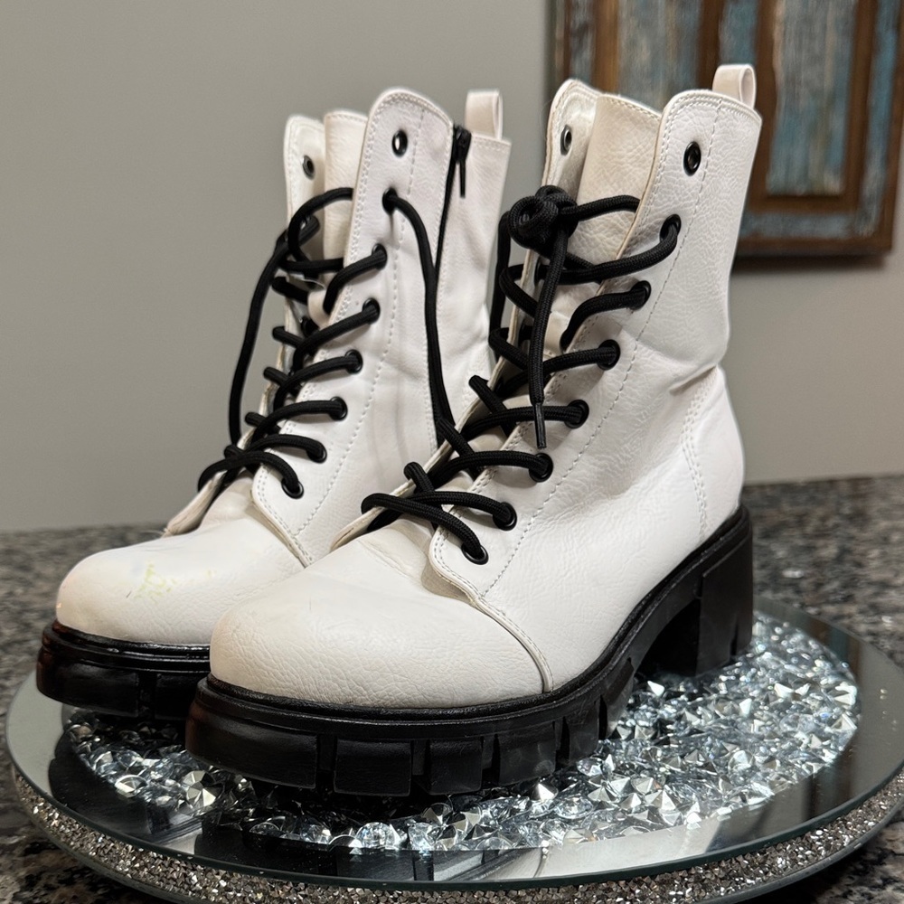 MIA White Combat Boots 8